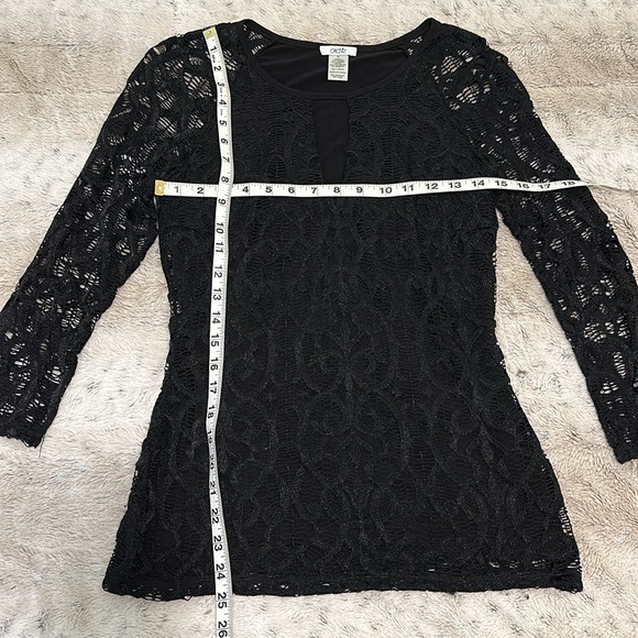 CACHE LACE TOP - Picture 4 of 5